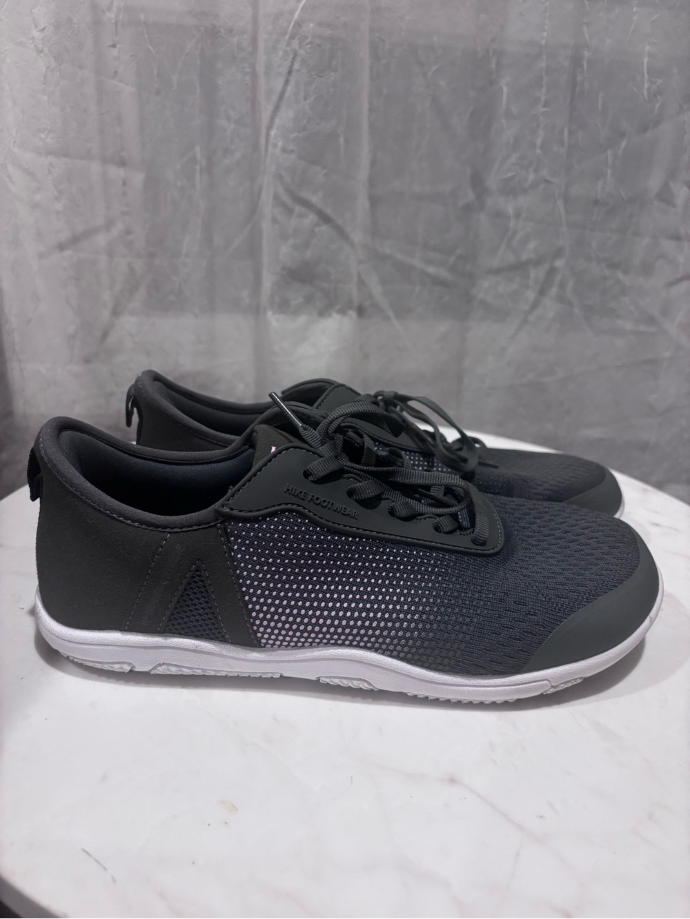 Hike footwear men’s shoe size 8.5